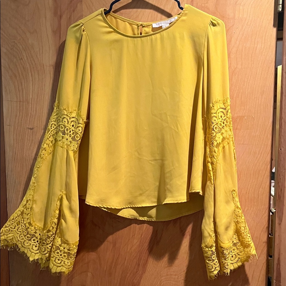 Elegant Yellow Lace Sleeve Women's Top